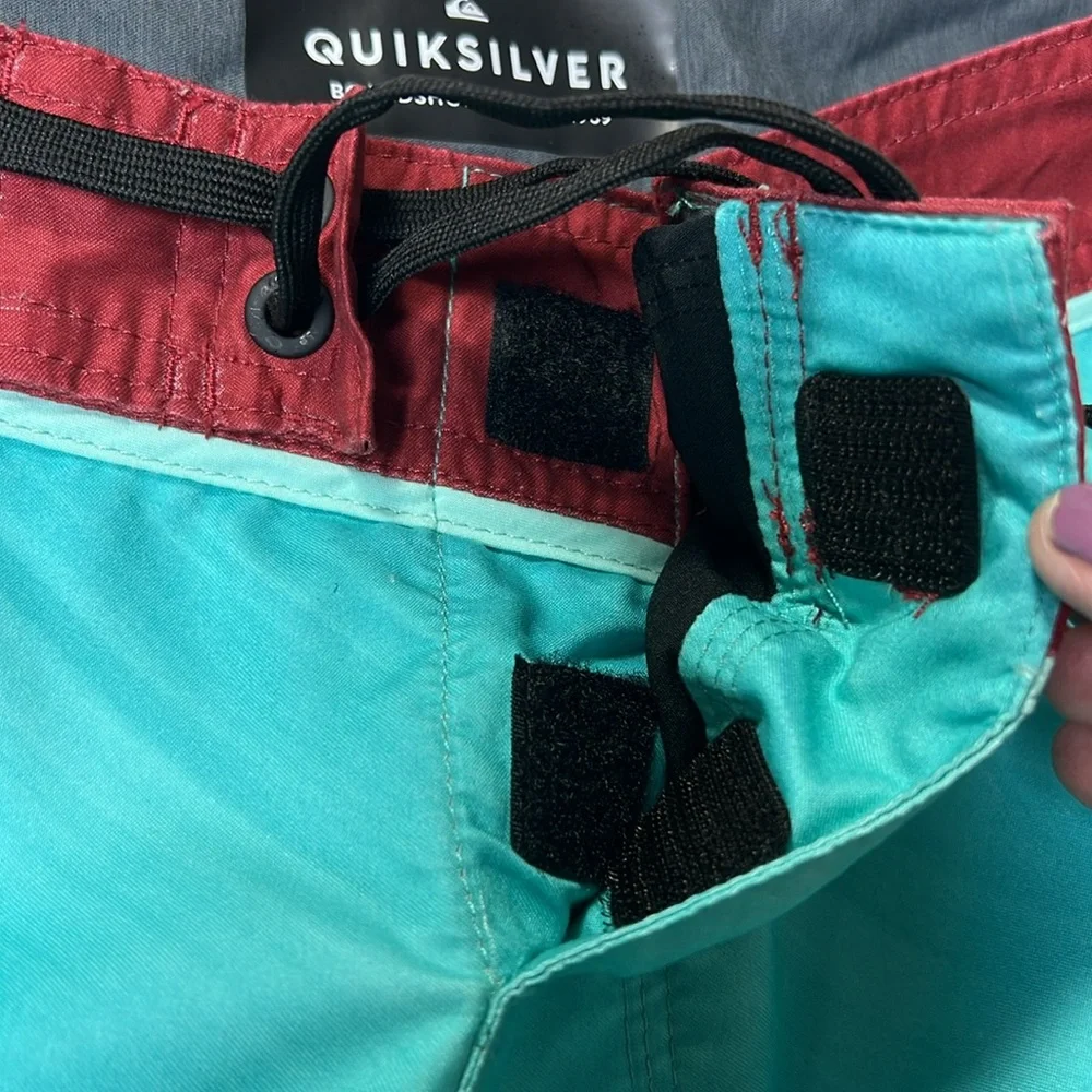 QUIKSILVER Boardshorts Baggies Trunks Men 32 MidLength 19” NEW Beach Swim Pocket